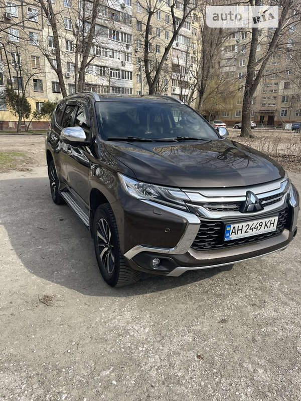 2018 mitsubishi pajero sport