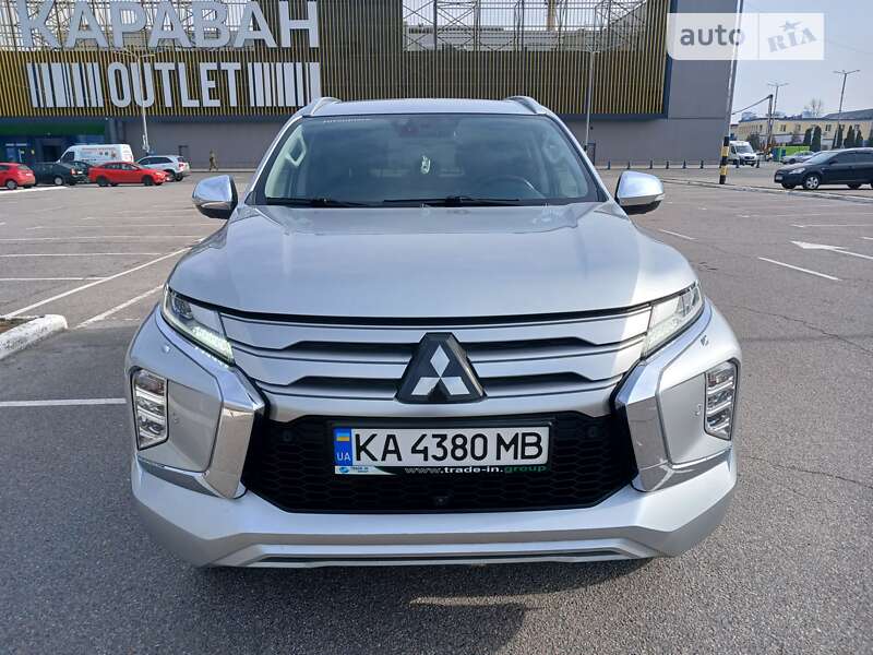 2020 mitsubishi pajero sport