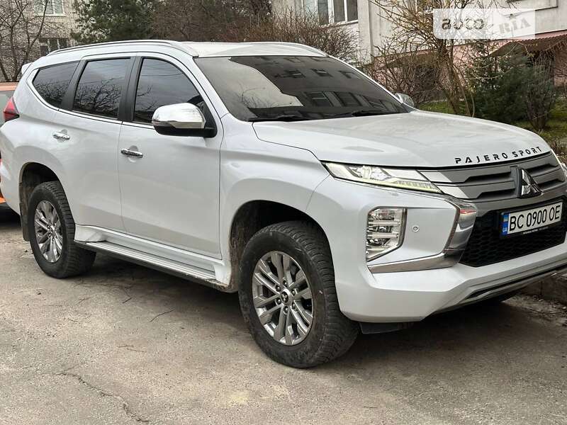 2019 mitsubishi pajero sport