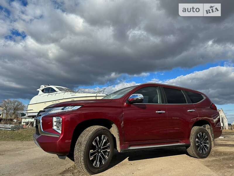 2021 mitsubishi pajero sport