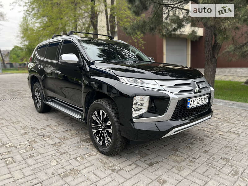 2021 mitsubishi pajero sport