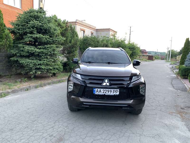 2021 mitsubishi pajero sport
