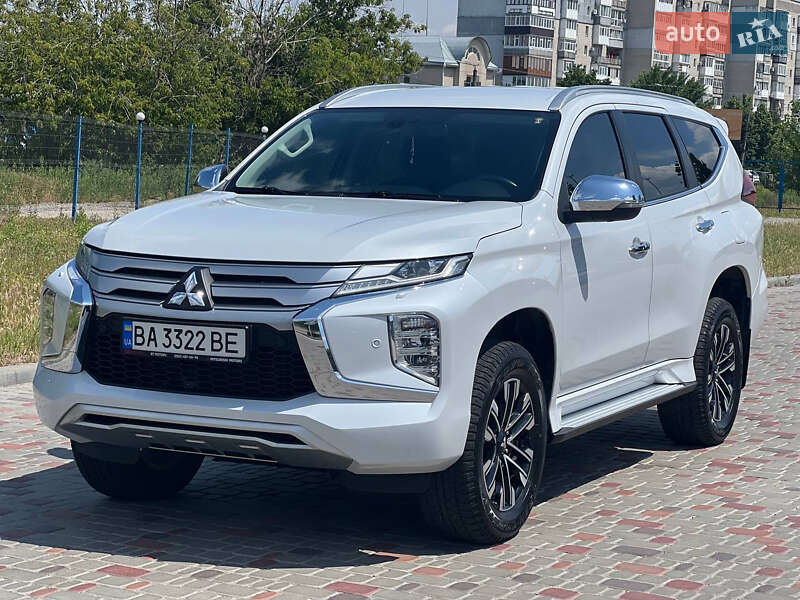 2021 mitsubishi pajero sport