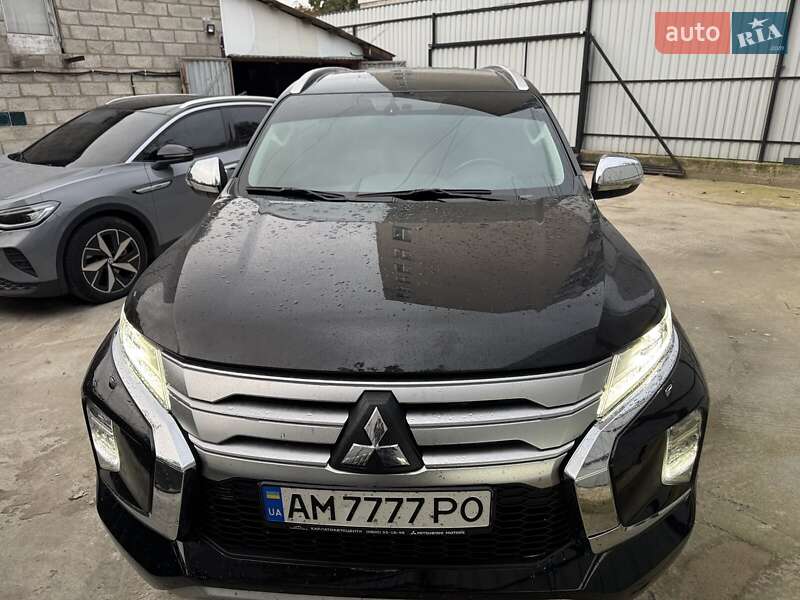 2023 mitsubishi pajero sport
