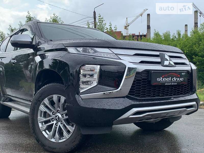 2023 mitsubishi pajero sport