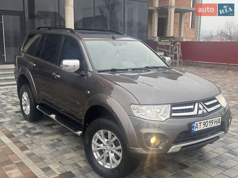 2013 mitsubishi pajero sport
