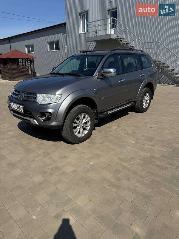 2014 mitsubishi pajero sport