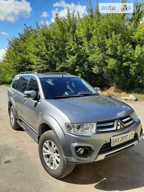 2014 mitsubishi pajero sport