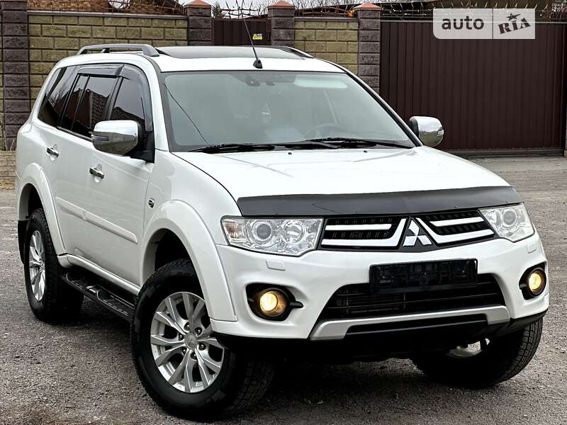 2014 mitsubishi pajero sport
