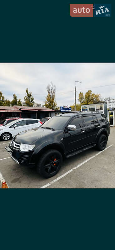 2014 mitsubishi pajero sport