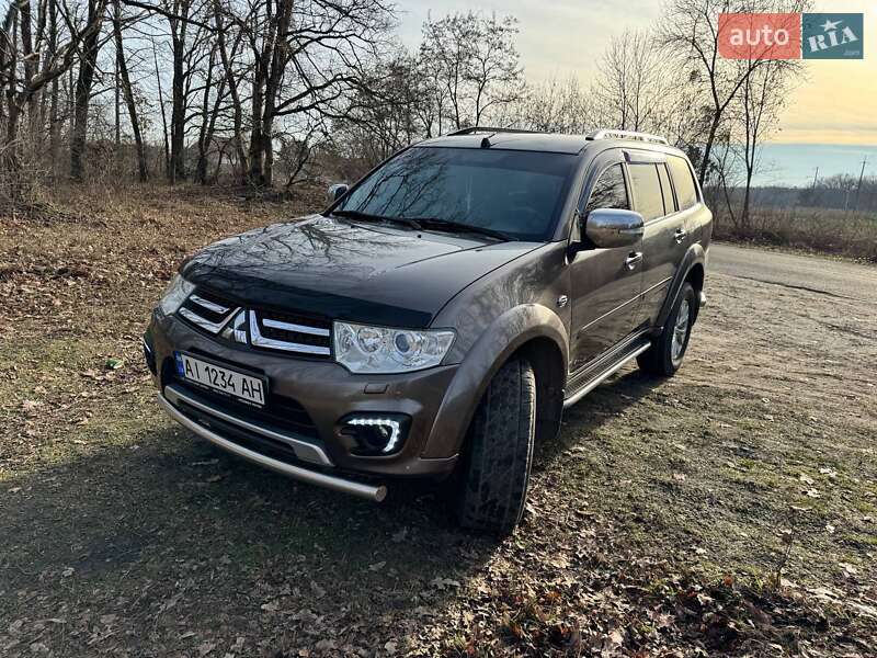 2014 mitsubishi pajero sport