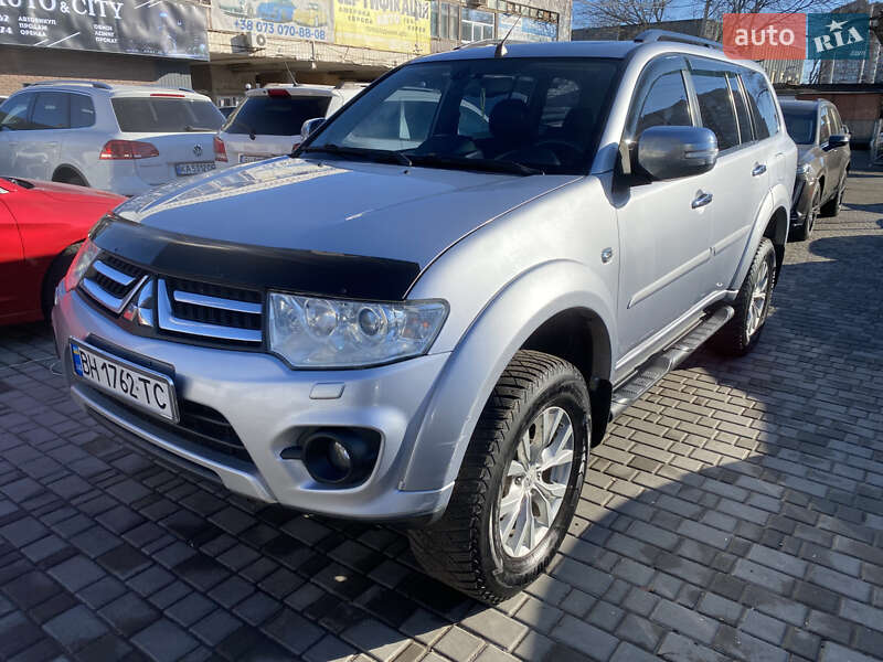 2015 mitsubishi pajero sport
