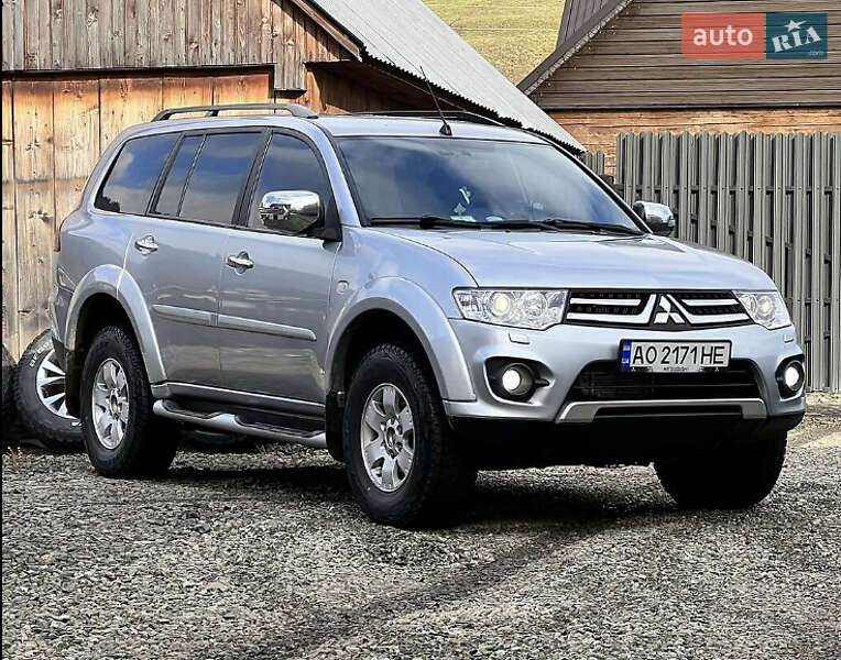 2014 mitsubishi pajero sport