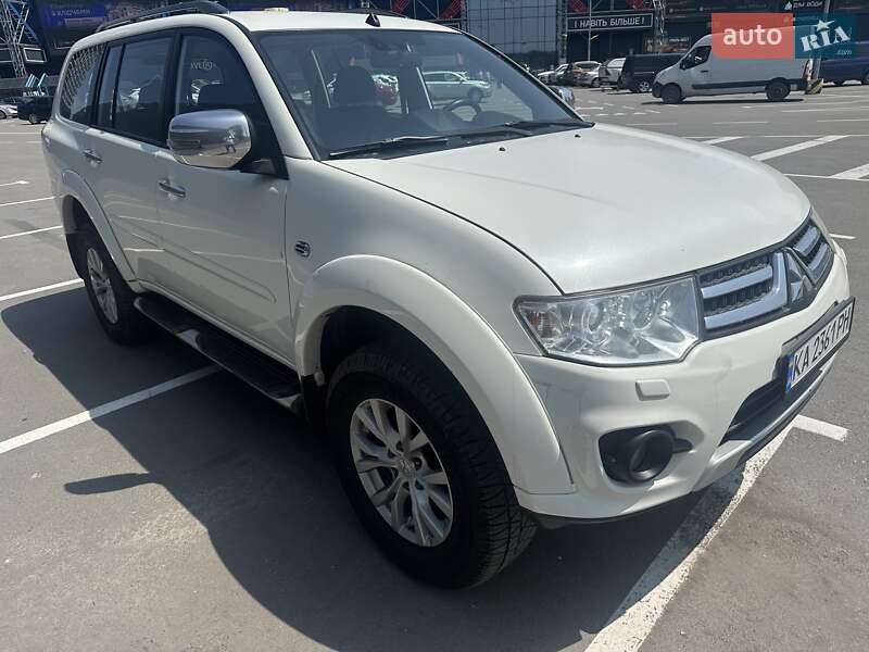 2014 mitsubishi pajero sport