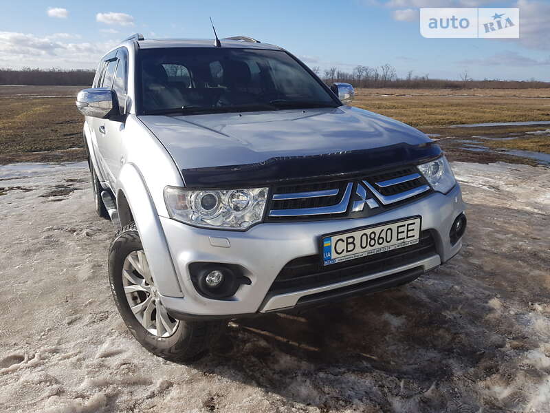 2015 mitsubishi pajero sport