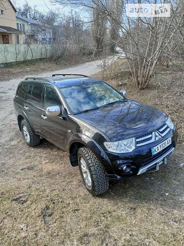 2015 mitsubishi pajero sport