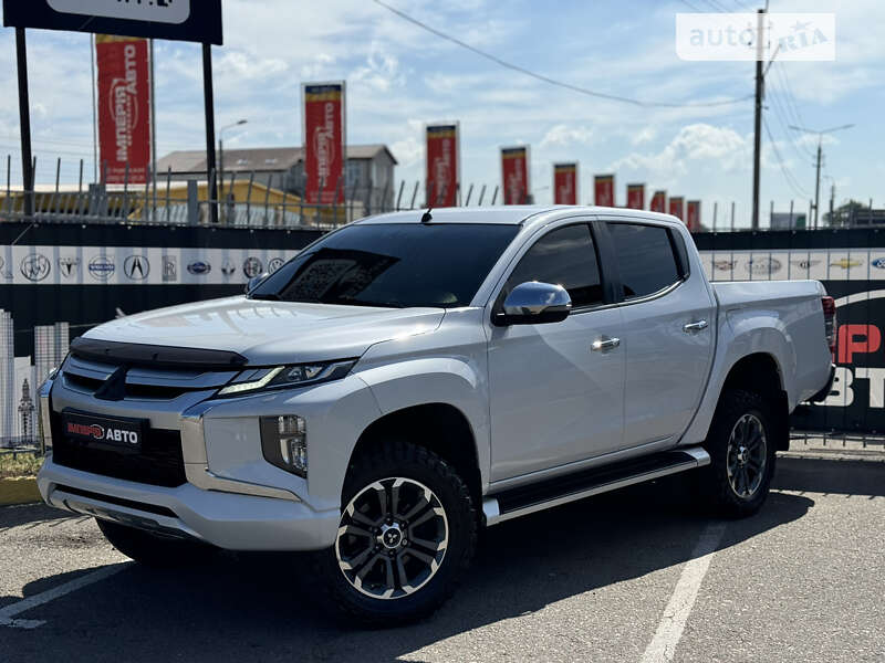 2019 mitsubishi l 200