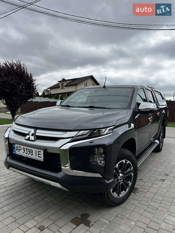 2019 mitsubishi l-200