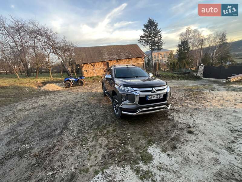 2019 mitsubishi l 200