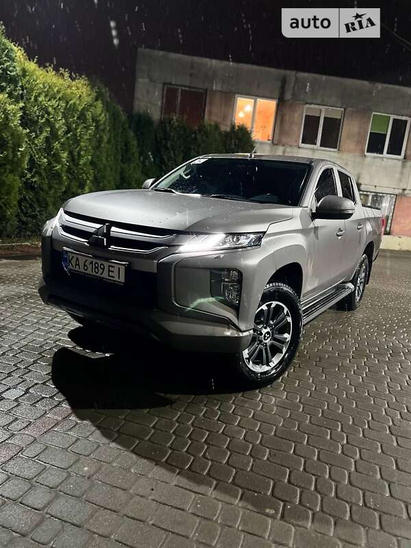 2019 mitsubishi l 200