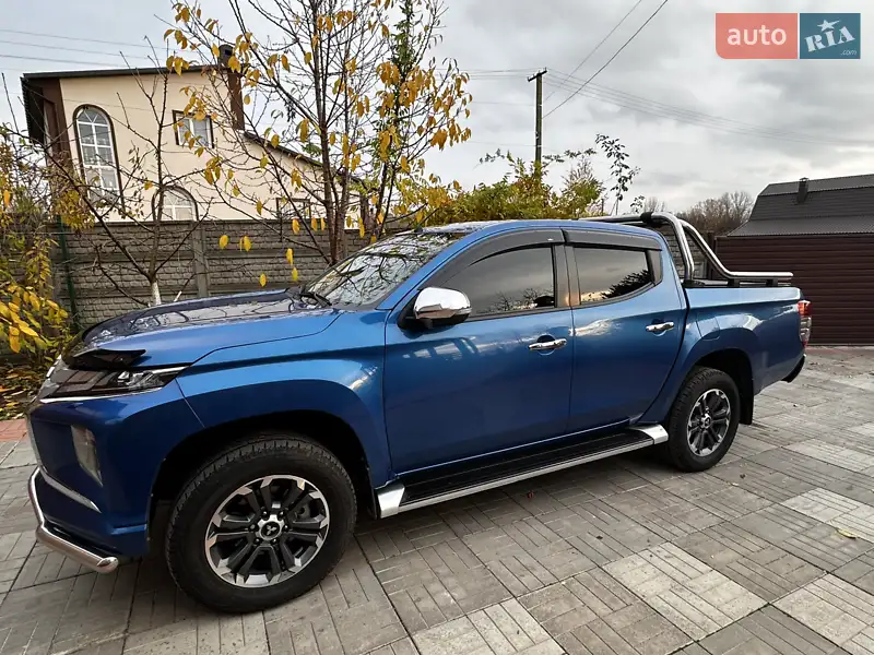 2020 mitsubishi l 200