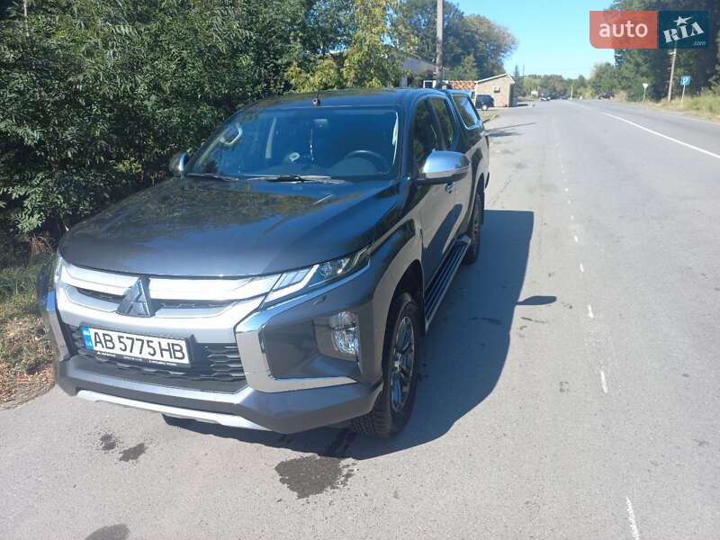 2021 mitsubishi l 200