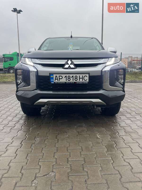 2021 mitsubishi l 200