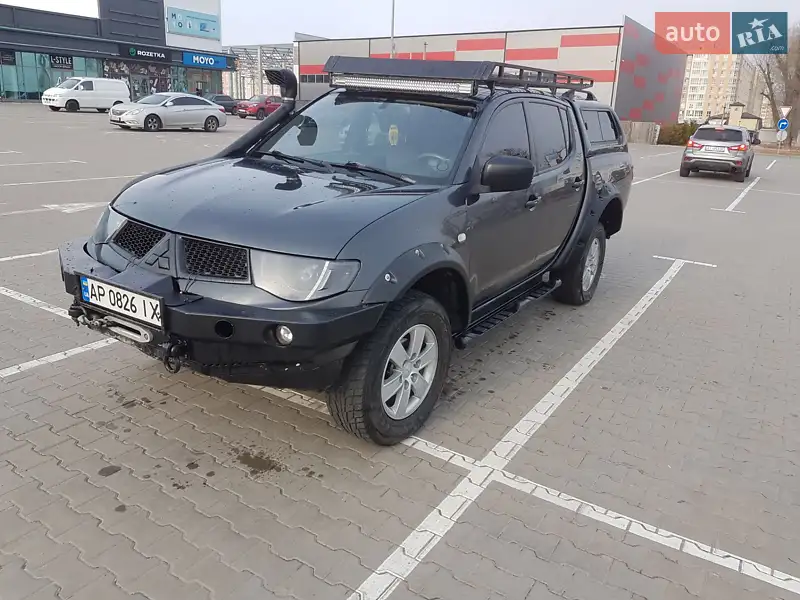 2011 mitsubishi l 200