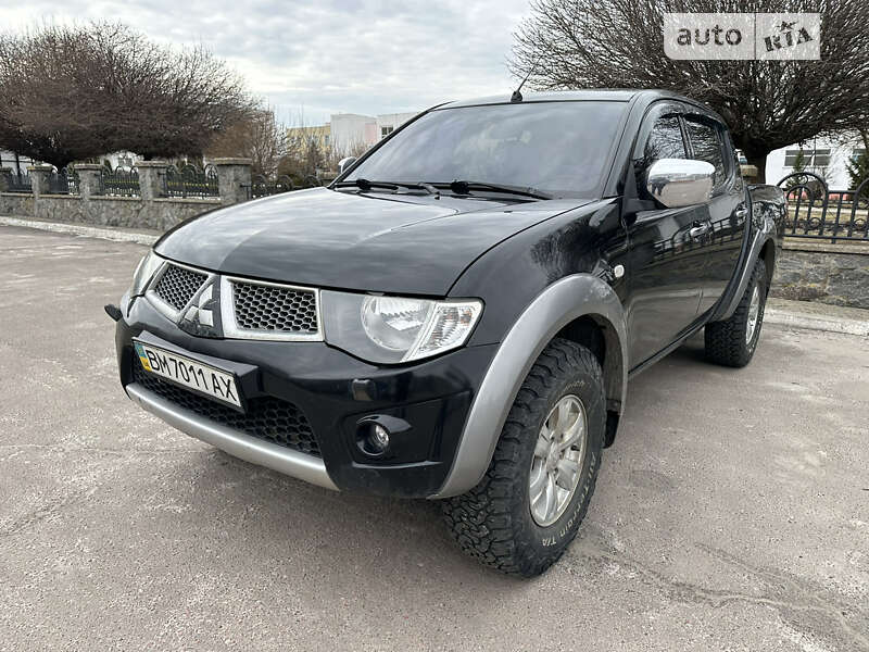 2012 mitsubishi l 200