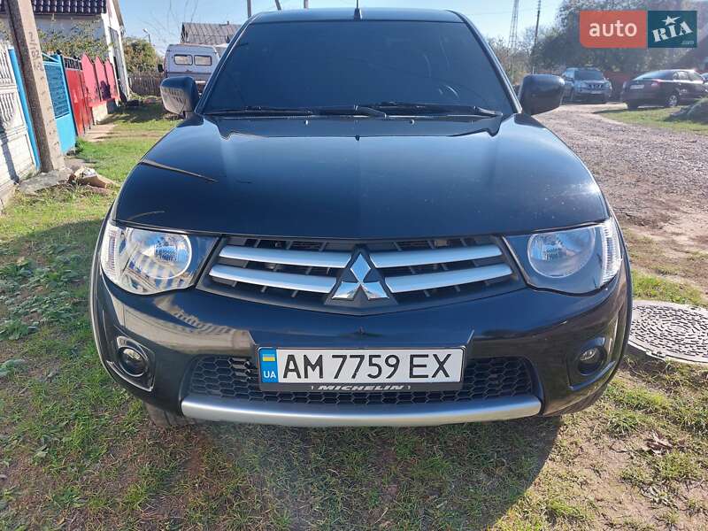 2013 mitsubishi l 200