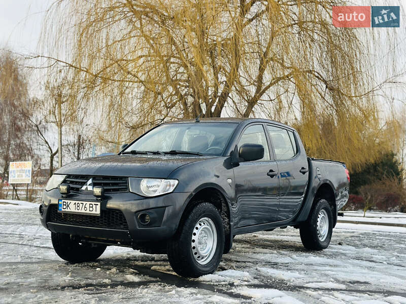 2013 mitsubishi l 200