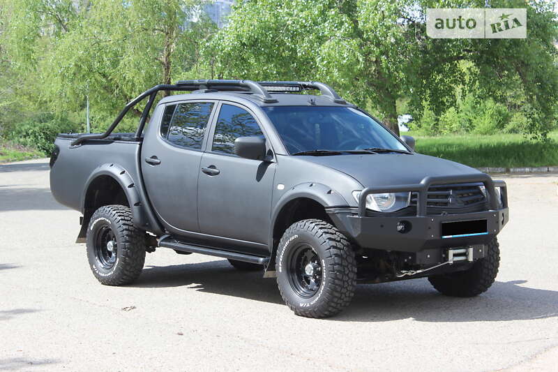 2013 mitsubishi l 200
