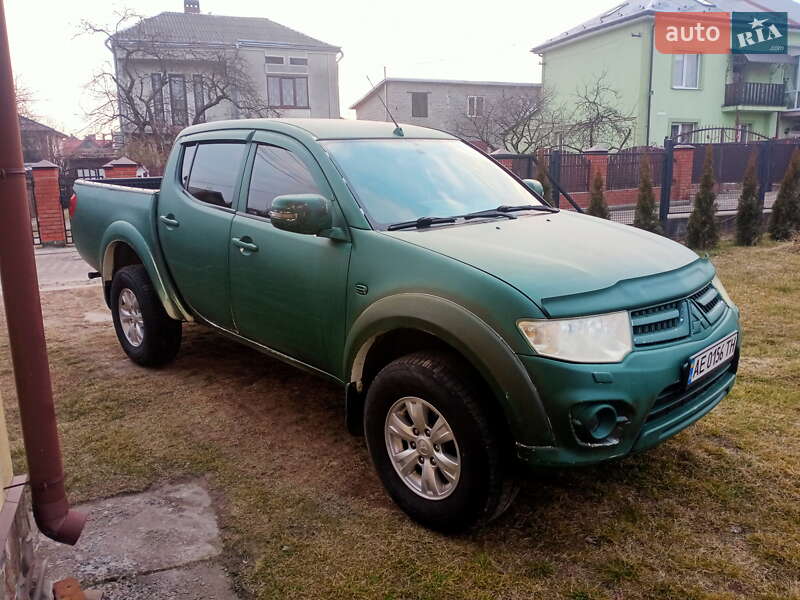 2014 mitsubishi l 200