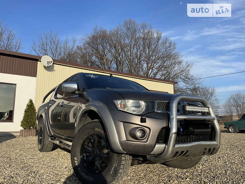 2012 mitsubishi l 200