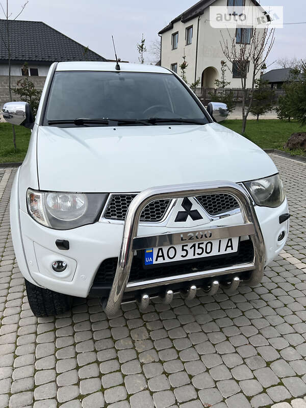 2013 mitsubishi l 200
