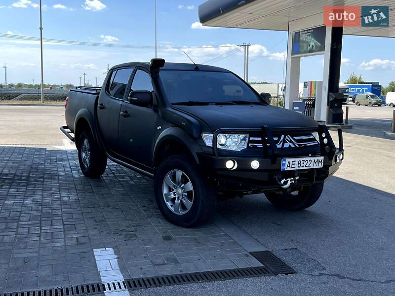 2014 mitsubishi l 200