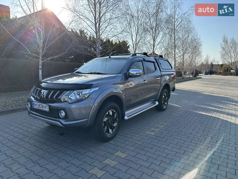 2017 mitsubishi l 200