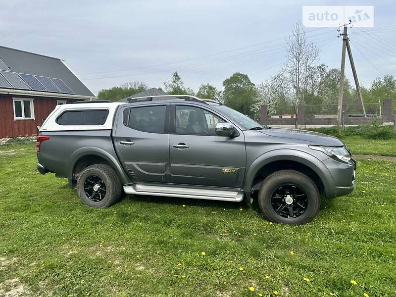 2017 mitsubishi l-200