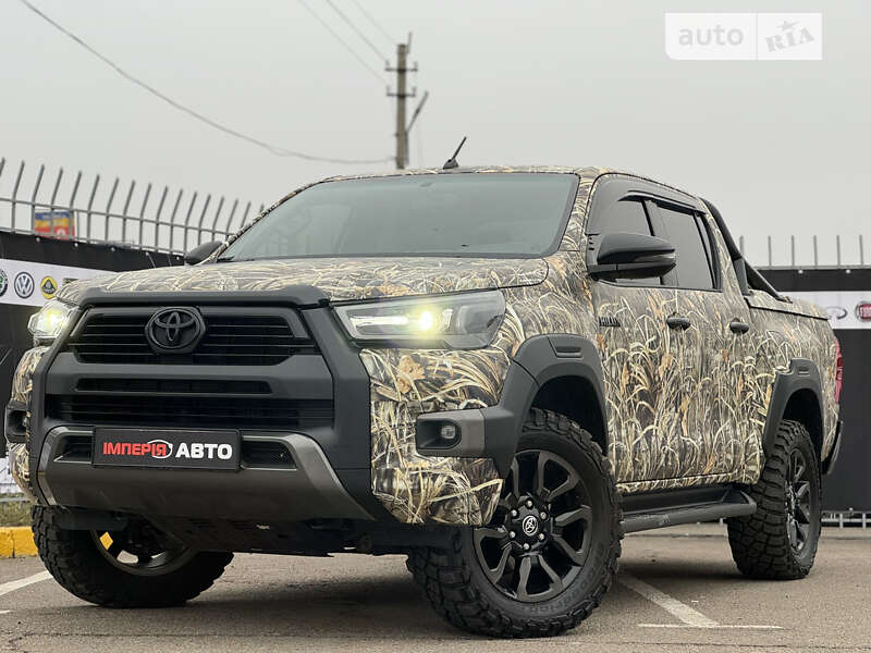 2021 toyota hilux