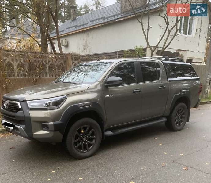 2020 toyota hilux