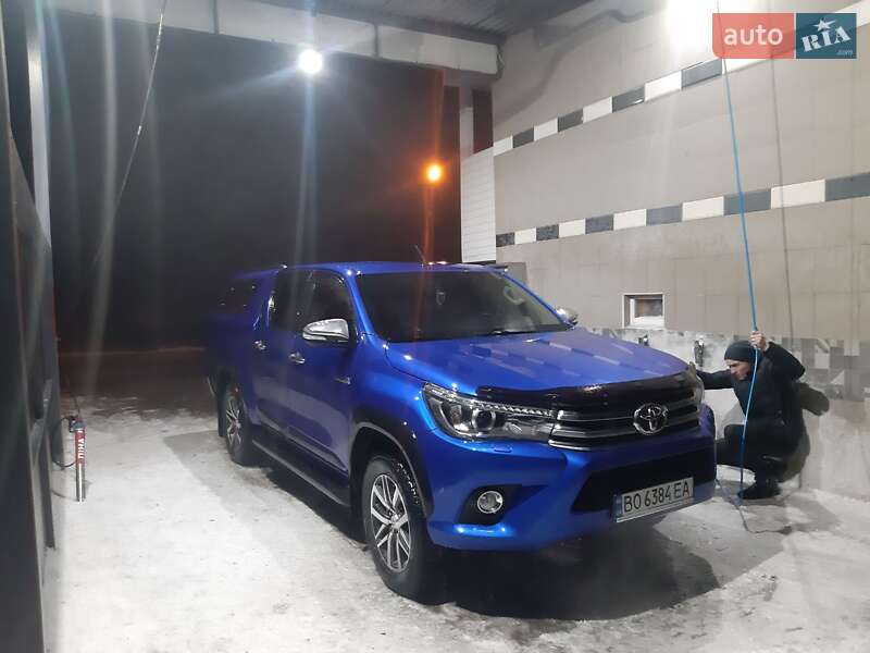 2016 toyota hilux
