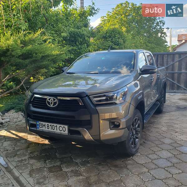 2021 toyota hilux