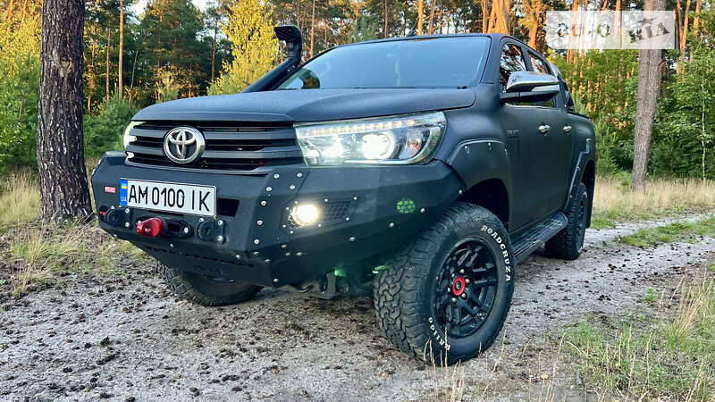 2016 toyota hilux