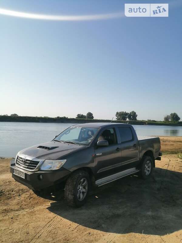 2013 toyota hilux