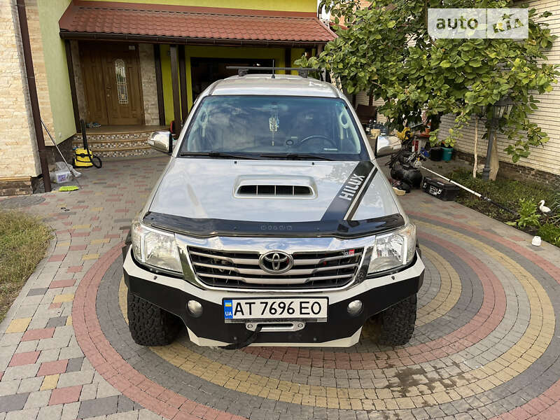 2013 toyota hilux