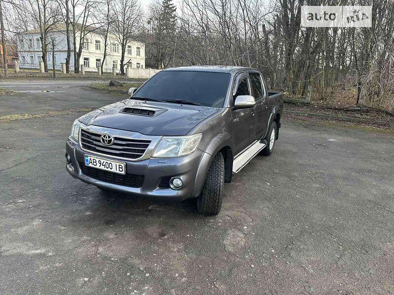 2014 toyota hilux
