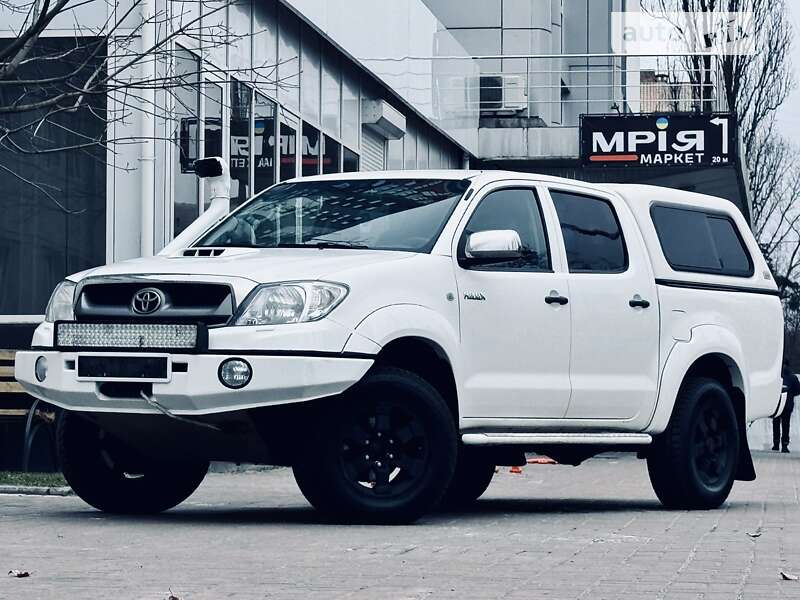 2010 toyota hilux
