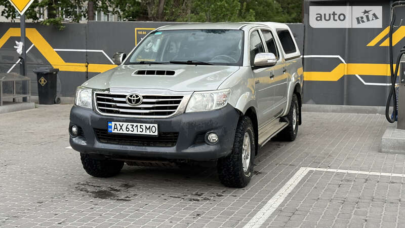 2013 toyota hilux