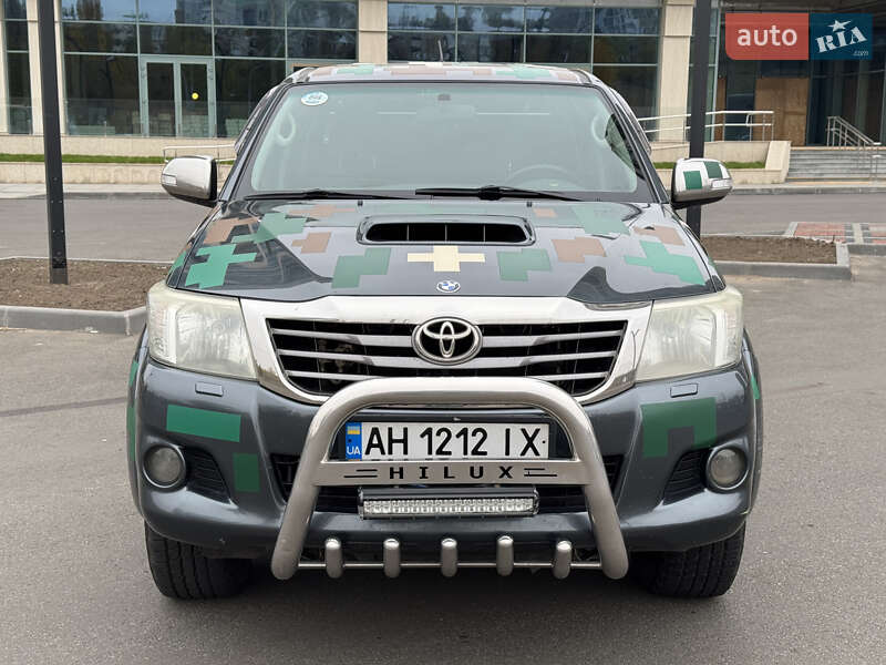2012 toyota hilux