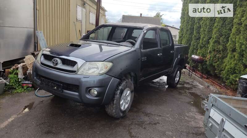 2010 toyota hilux surf